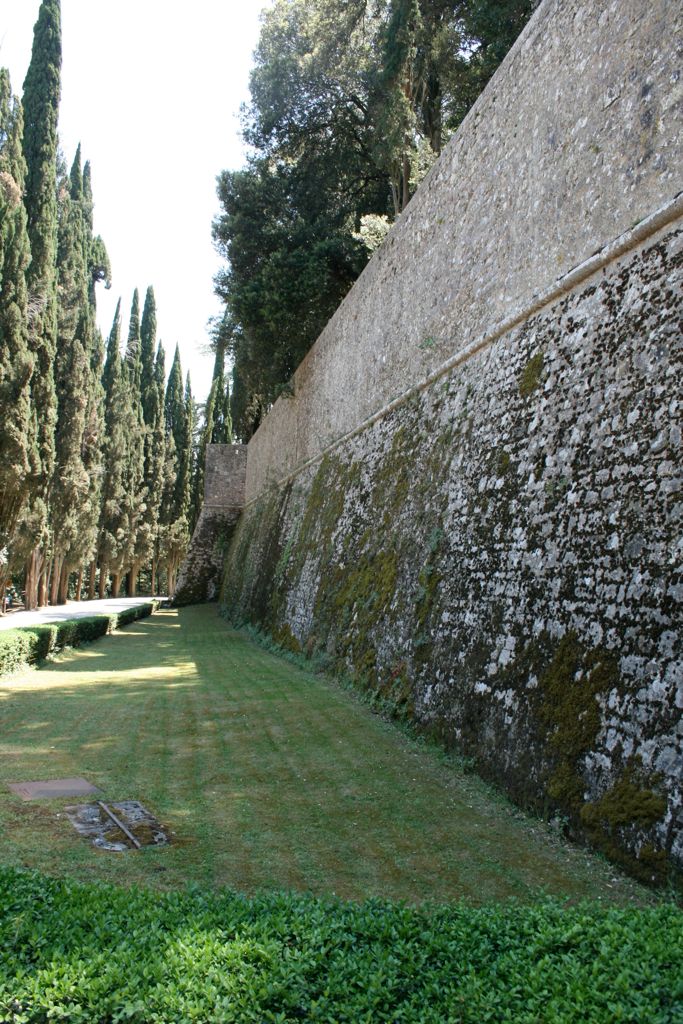 Outside wall of the Castello di Barolio